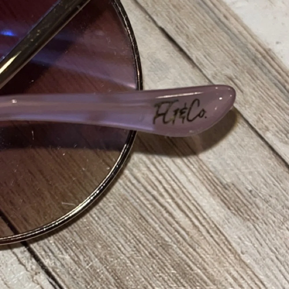 Foster Grant & Co. Cat eye purple sunglasses Gradient lenses